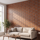 Hexagon gerookt eiken met grijs vilt wandpaneel in moderne woonkamer