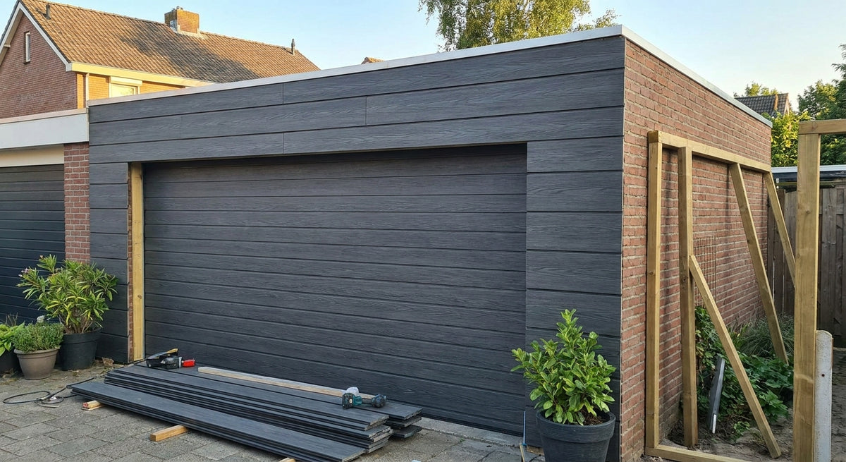 Beste composiet gevelbekleding voor een garage ombouw