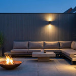 Buitenpanel Steengrijs 290 cm composiet gevelbekleding als tuinschutting bij de loungehoek