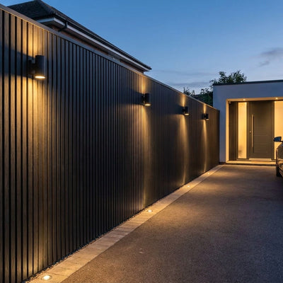 Buitenpanel Zwart 290 cm composiet gevelbekleding als bekleding van de tuinmuur